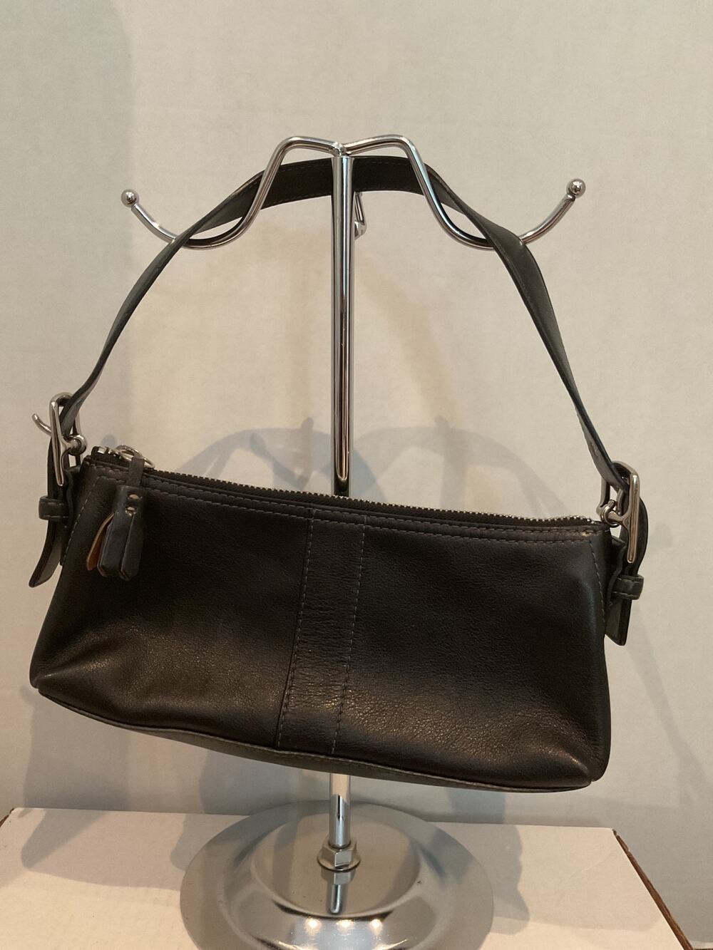 Coach - Hampton SoHo Leather Demi Baguette - 7461 - Black